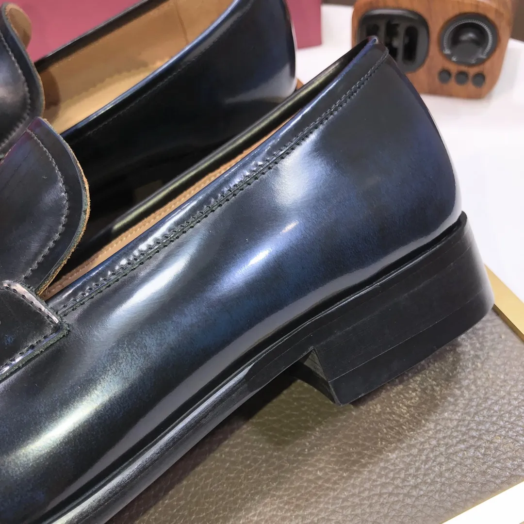 Men's shoes 💰500💰 [Ferragamo/Ferragamo] The latest model in the counter. Original imported high-quality cowhide with open sides + imported 🐂 water-dyed cowhide lining + original luxury metal buckle + original combination outsole. Comparison without pressure 38--45 (45 is custom-made and cannot be returned or exchanged)